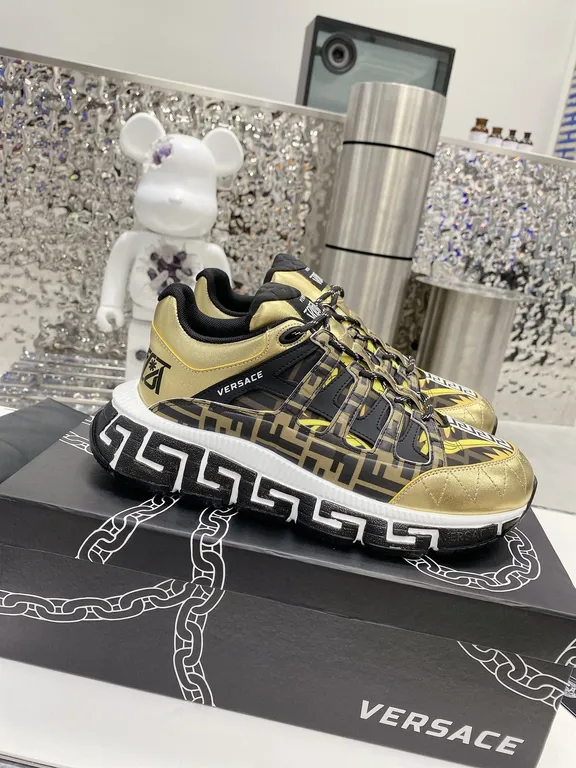 Versace Shoe 